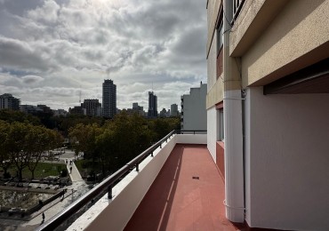 DEPARTAMENTO 4 AMB. AL FRENTE, CON BALCON TERRAZA Y COCHERA FIJA - ZONA: PLAZA SAN MARTIN